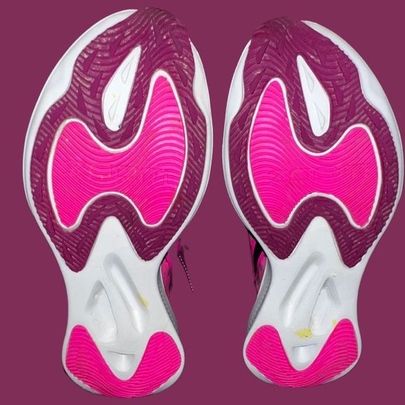 Women’s Nike Zoom Gravity 'True Berry' Running Sneaker Size 6.5 - Picture 4 of 7